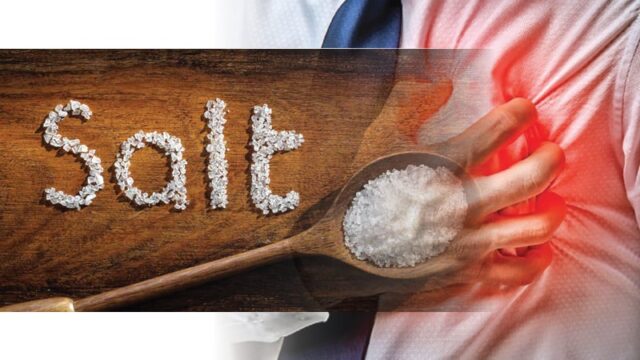 کھانے پر نمک چھڑکنا کتنا خطرناک، اہم تحقیق